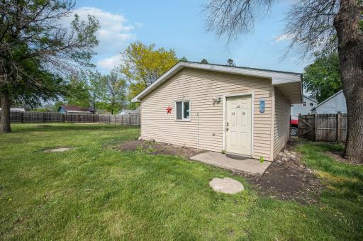 714 3rd Street N, Saint James, MN 56081