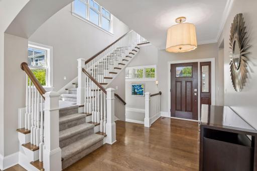5913 Kellogg Avenue, Edina, MN 55424