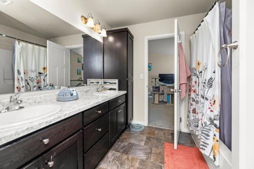 3831 32nd Street S, Moorhead, MN 56560