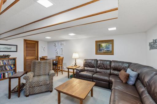 8785 Indahl Avenue S, Cottage Grove, MN 55016