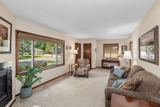 8785 Indahl Avenue S, Cottage Grove, MN 55016