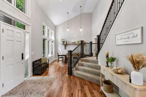6365 Oxbow Bend, Chanhassen, MN 55317