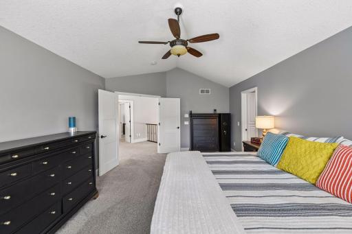 6365 Oxbow Bend, Chanhassen, MN 55317