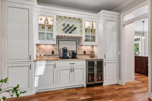 6365 Oxbow Bend, Chanhassen, MN 55317