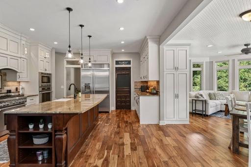 6365 Oxbow Bend, Chanhassen, MN 55317