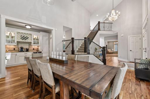 6365 Oxbow Bend, Chanhassen, MN 55317