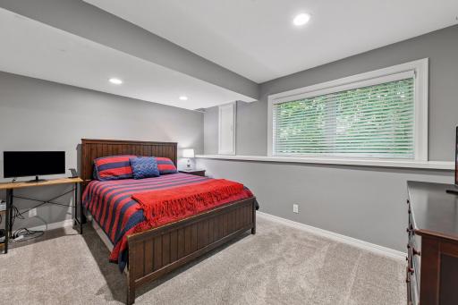 6365 Oxbow Bend, Chanhassen, MN 55317