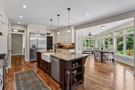 6365 Oxbow Bend, Chanhassen, MN 55317