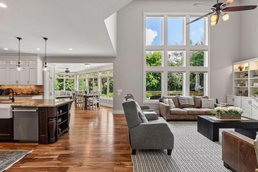 6365 Oxbow Bend, Chanhassen, MN 55317