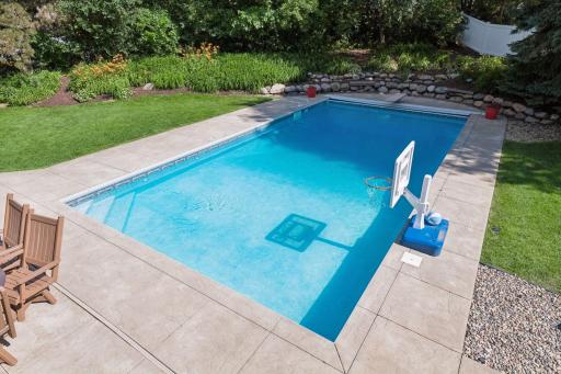 6365 Oxbow Bend, Chanhassen, MN 55317