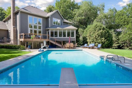 6365 Oxbow Bend, Chanhassen, MN 55317