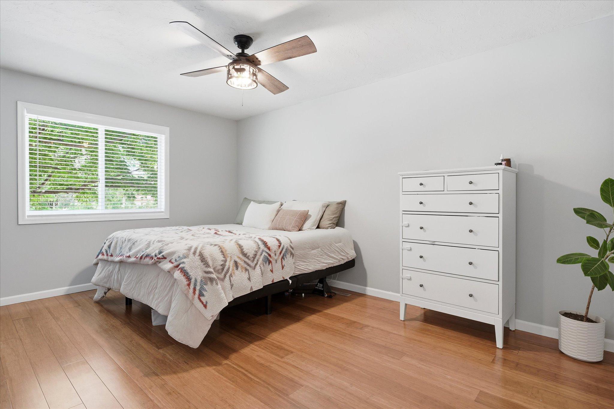 16-14319 Shore Ln NE [3046662]- 016.jpg