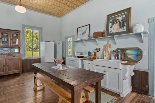 W1297 450th Avenue, Elmwood, WI 54740