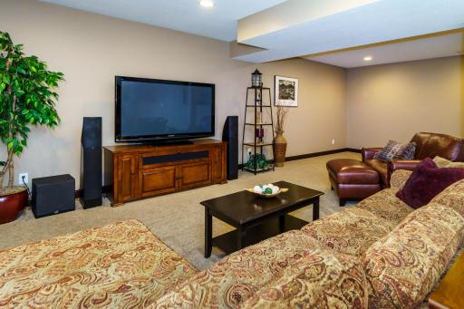 4304 Gadwall Court, Saint Paul, MN 55122
