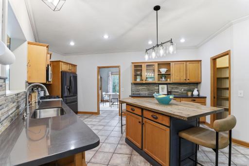 9655 Barton Trail, Inver Grove Heights, MN 55077