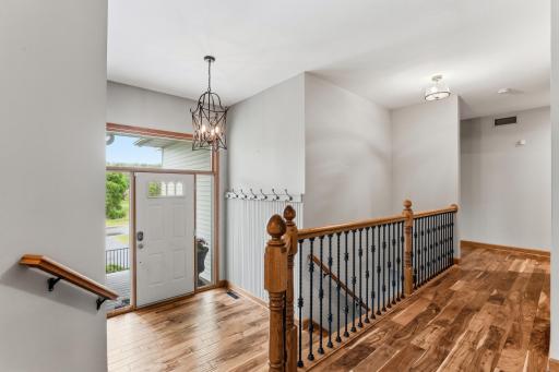 9655 Barton Trail, Inver Grove Heights, MN 55077