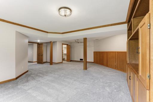 9655 Barton Trail, Inver Grove Heights, MN 55077