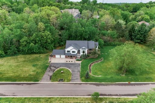 9655 Barton Trail, Inver Grove Heights, MN 55077