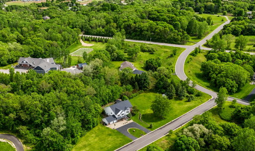2.6 Acre lot with Expansive Invisible Fence