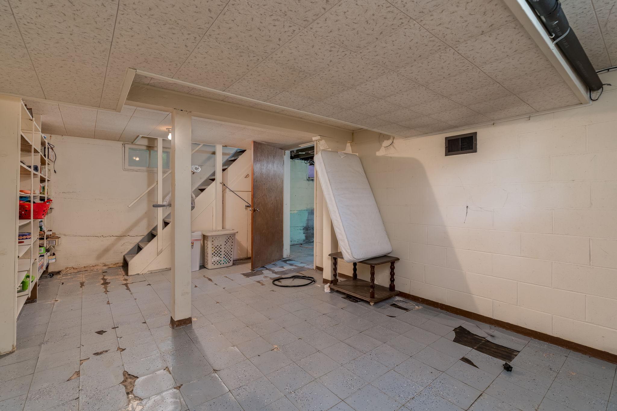 30-web-or-mls-303-broadway-st.jpg