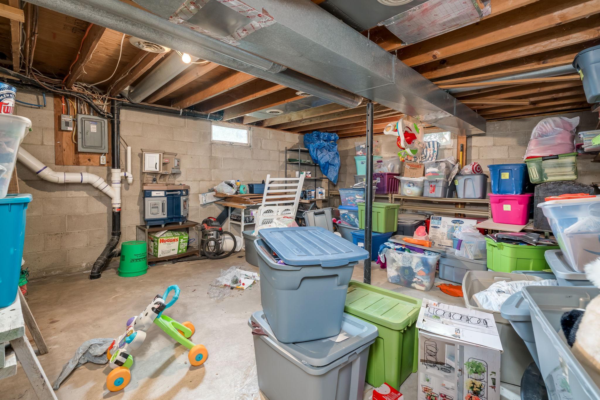 32-web-or-mls-303-broadway-st.jpg
