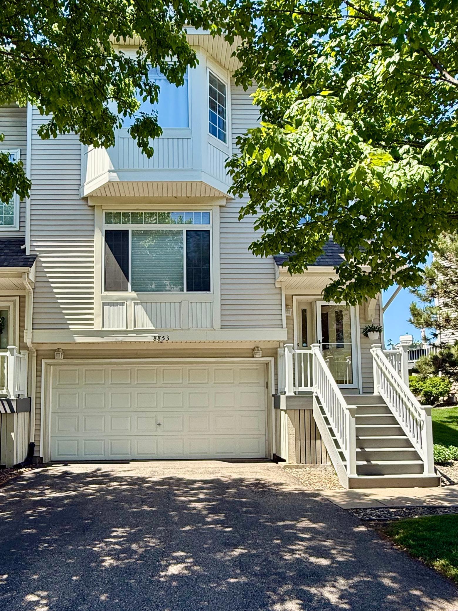 Fantastic 4-bedroom, 3-bathroom, 2 car garage end unit townhome situated in a prime Inver Grove Heights community with easy access to Boulder Pointe Golf Club and lots of great everyday shopping and dining.