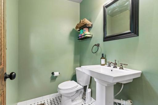 1013 20th Avenue NE, Minneapolis, MN 55418