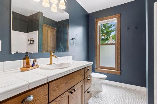 1013 20th Avenue NE, Minneapolis, MN 55418