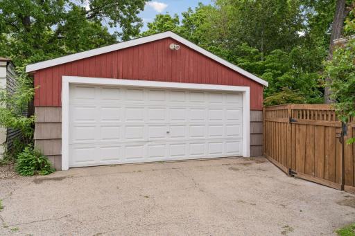 1013 20th Avenue NE, Minneapolis, MN 55418