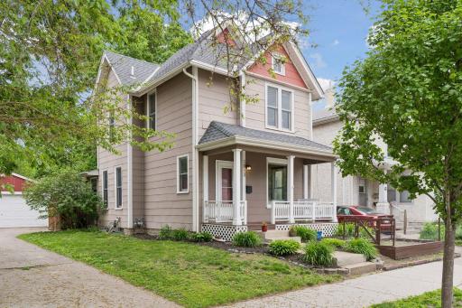 1013 20th Avenue NE, Minneapolis, MN 55418