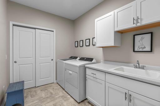 17960 Granite Court, Lakeville, MN 55044