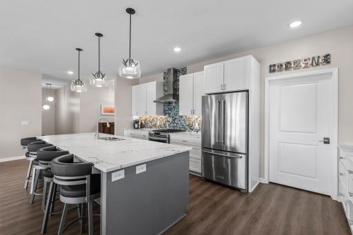 17960 Granite Court, Lakeville, MN 55044