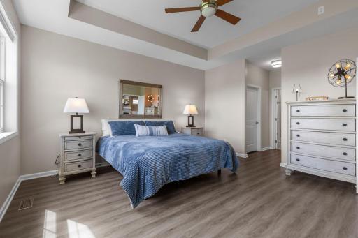17960 Granite Court, Lakeville, MN 55044