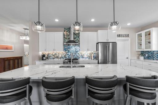 17960 Granite Court, Lakeville, MN 55044