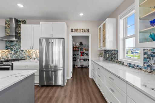 17960 Granite Court, Lakeville, MN 55044