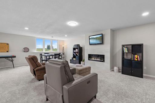 17960 Granite Court, Lakeville, MN 55044