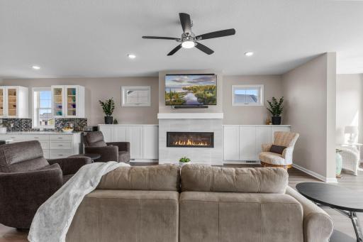 17960 Granite Court, Lakeville, MN 55044