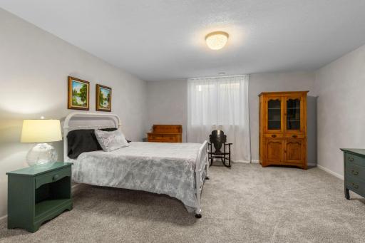 17960 Granite Court, Lakeville, MN 55044