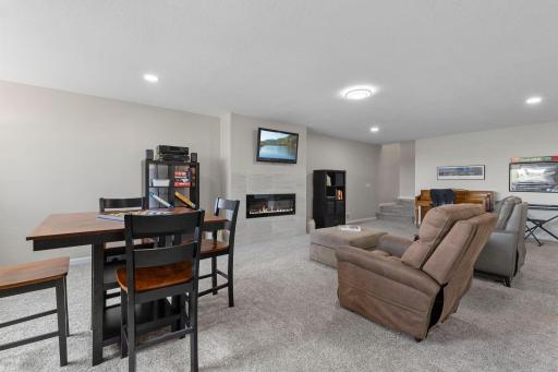 17960 Granite Court, Lakeville, MN 55044