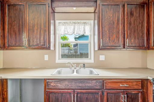 432 2nd Street SE, Braham, MN 55006