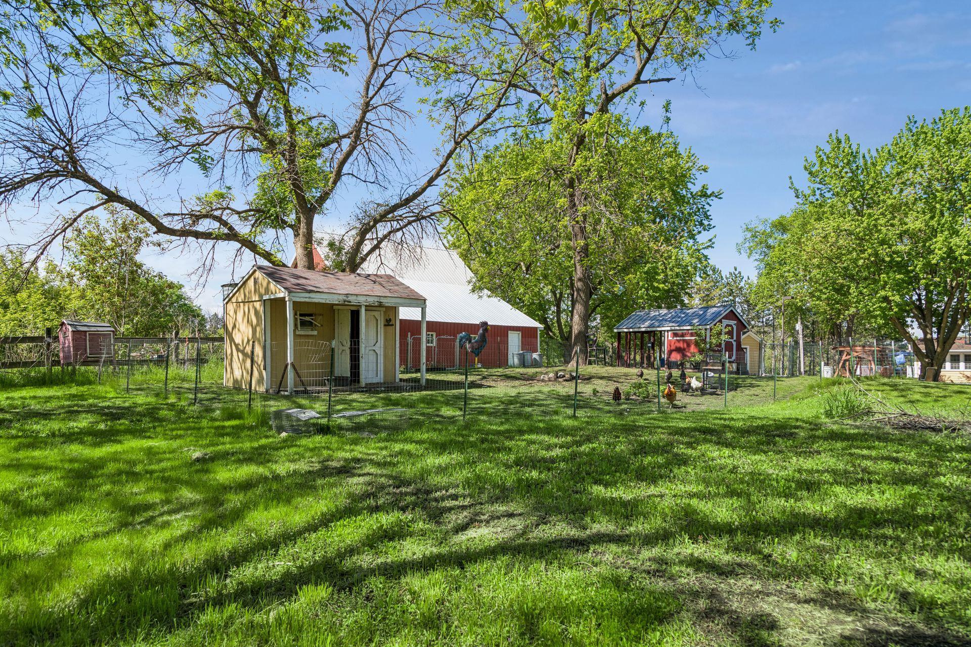 Another view of the barnyard area.