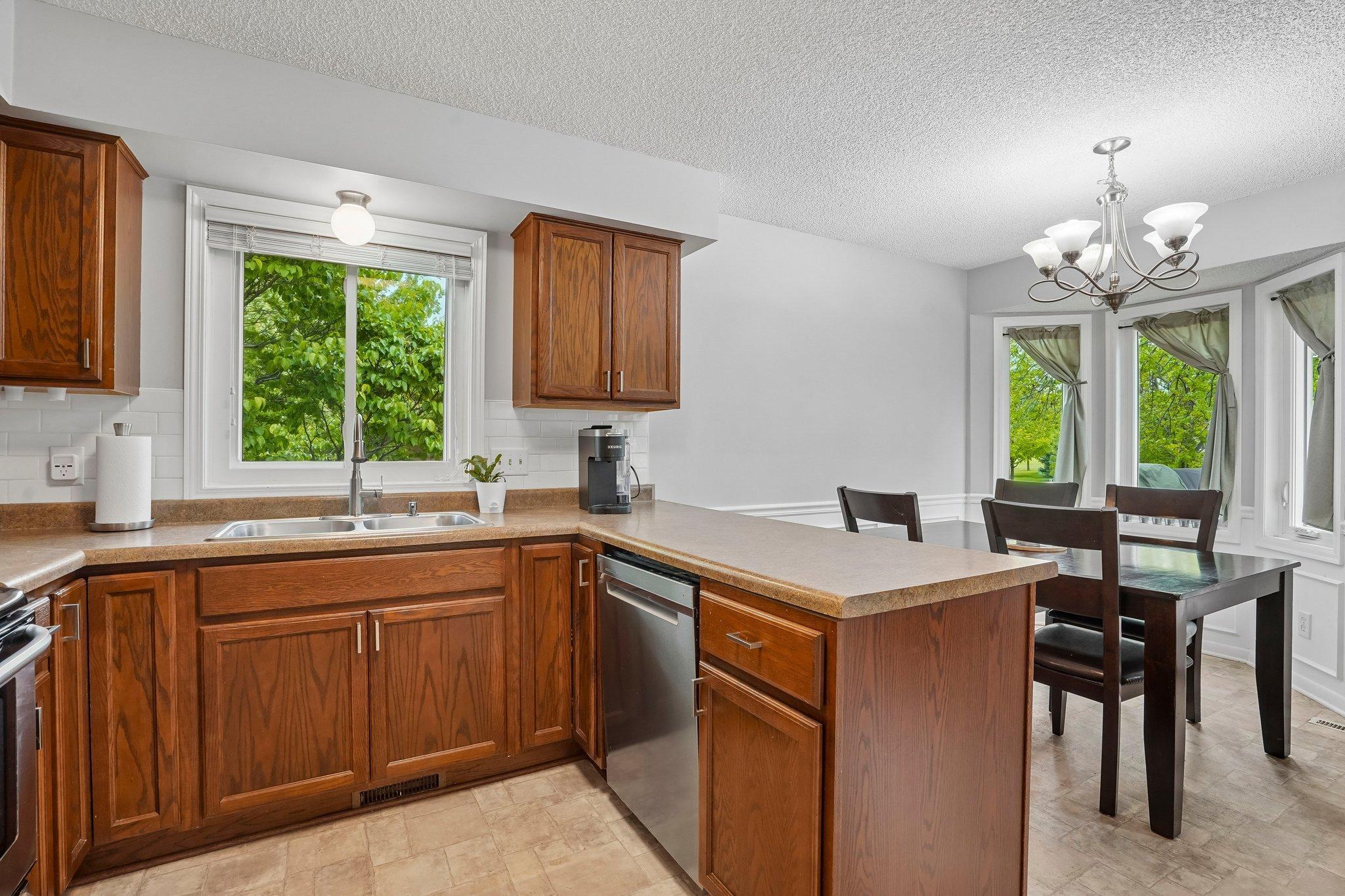 15-web-or-mls-Magnolia Ln N-S2205-015.jpg