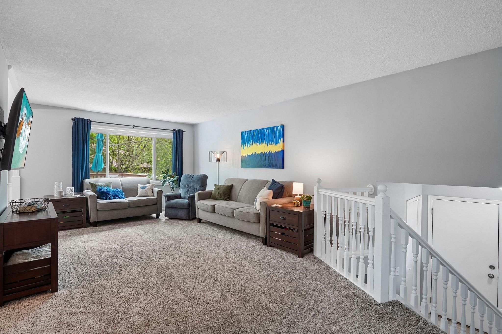 7-web-or-mls-Magnolia Ln N-S2205-007.jpg
