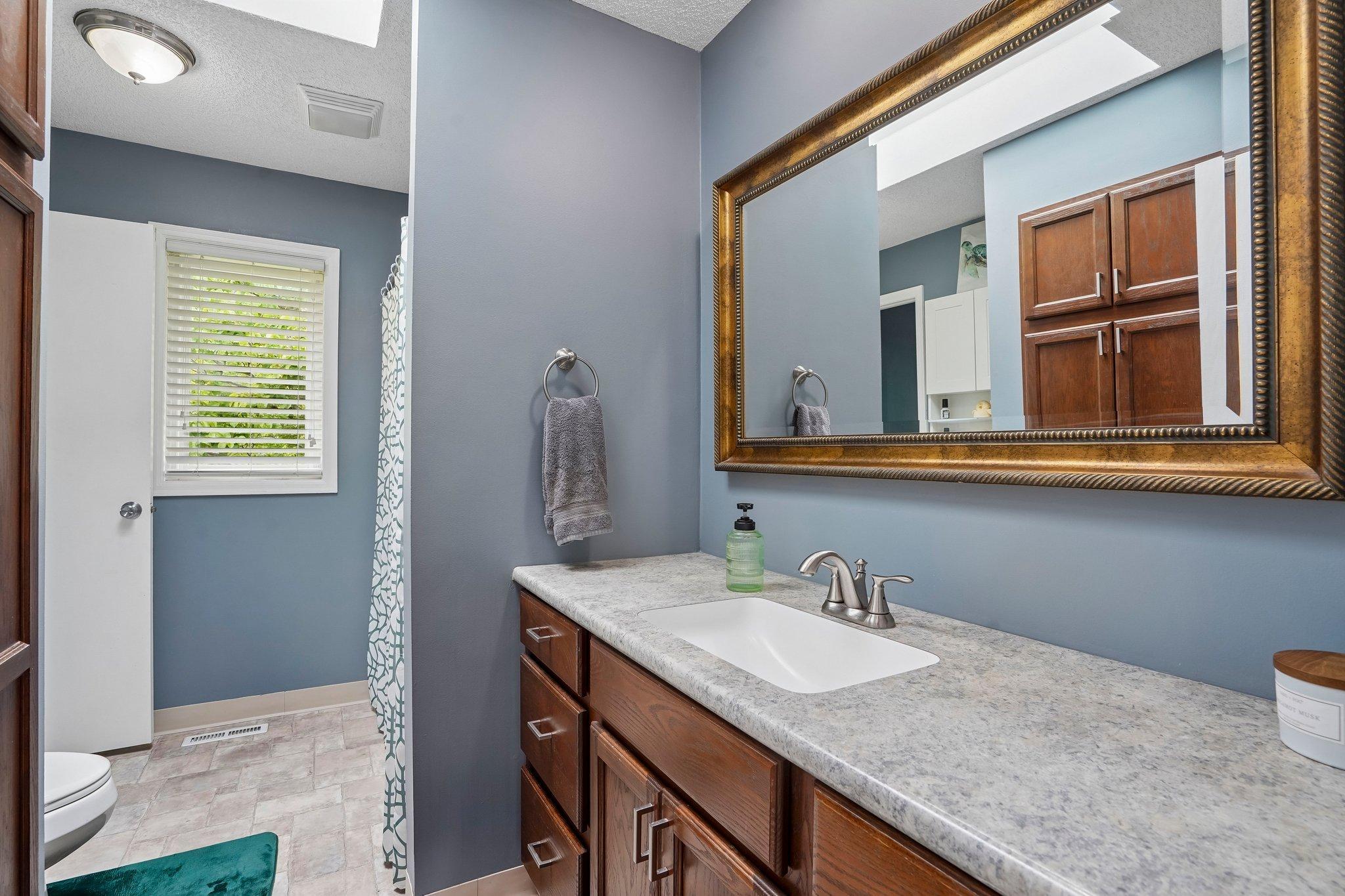 20-web-or-mls-Magnolia Ln N-S2205-020.jpg