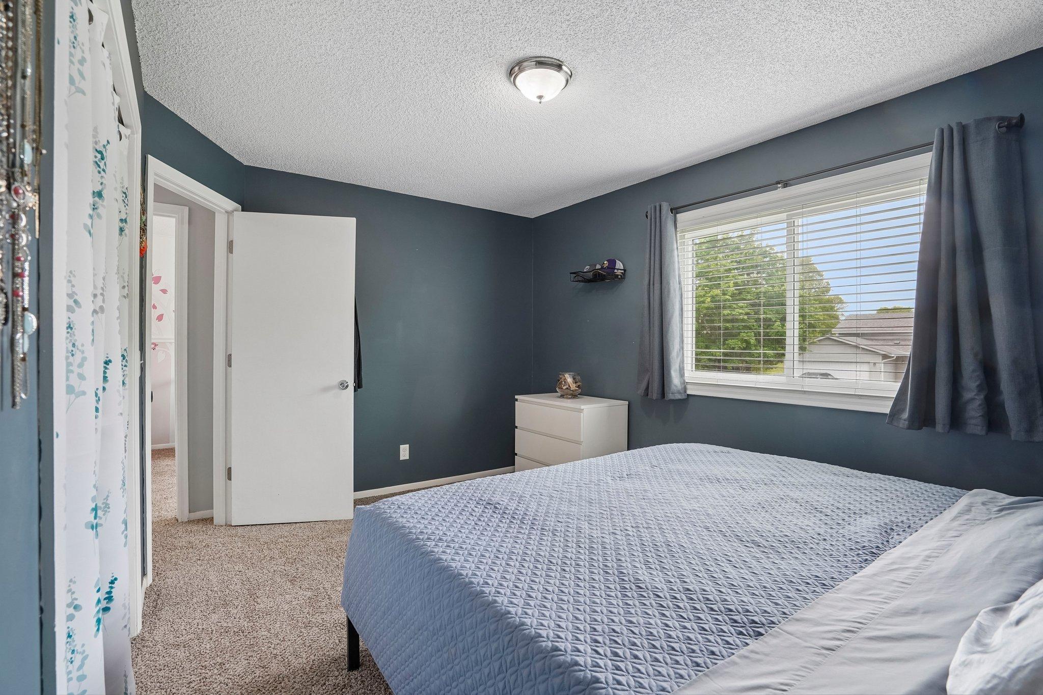 22-web-or-mls-Magnolia Ln N-S2205-022.jpg