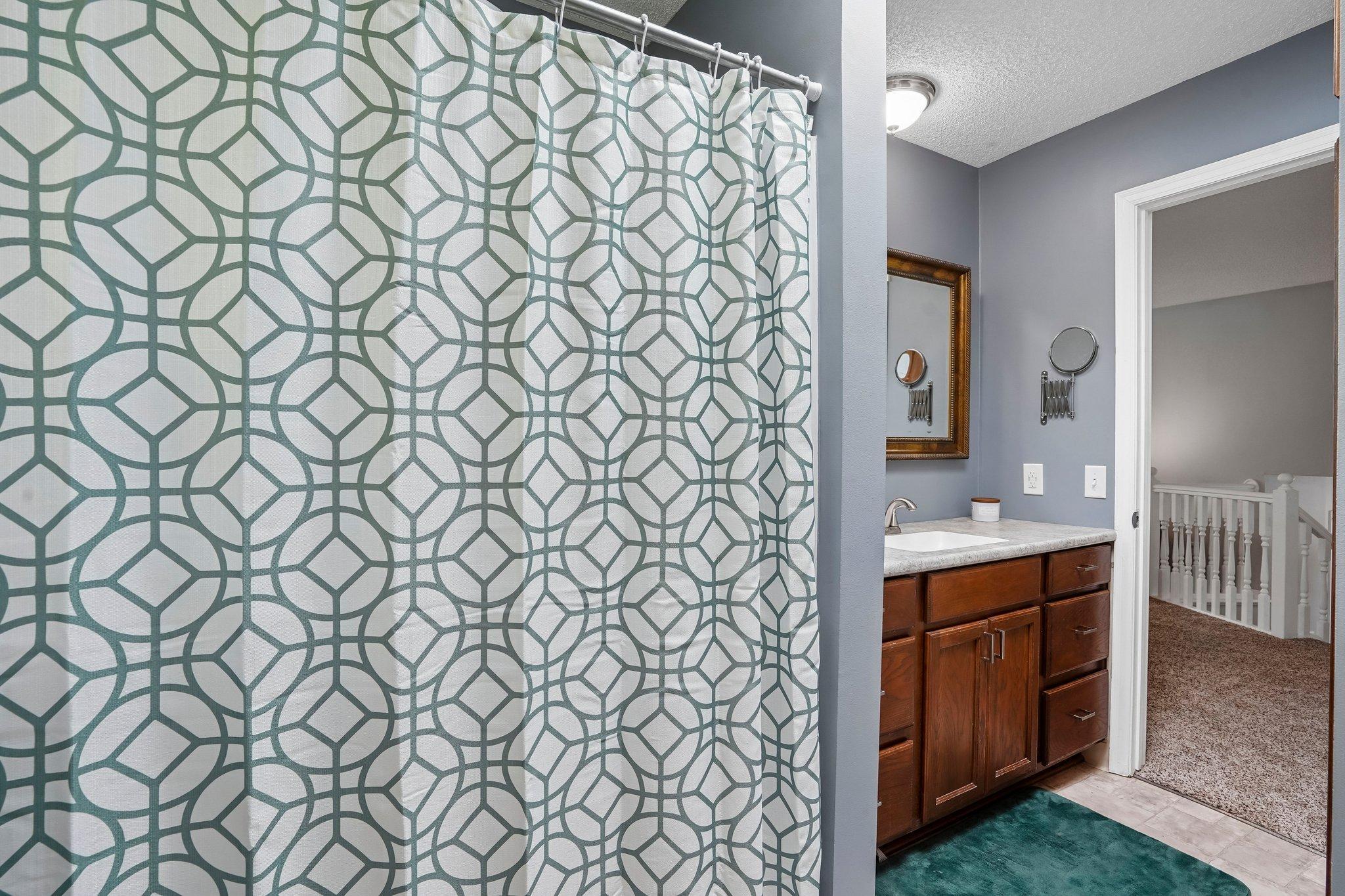 21-web-or-mls-Magnolia Ln N-S2205-021.jpg