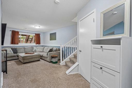 37-web-or-mls-Magnolia Ln N-S2205-037.jpg