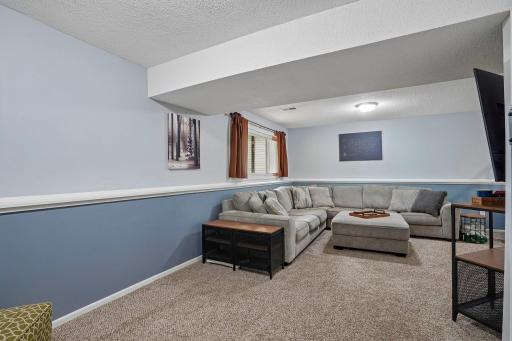 42-web-or-mls-Magnolia Ln N-S2205-042.jpg