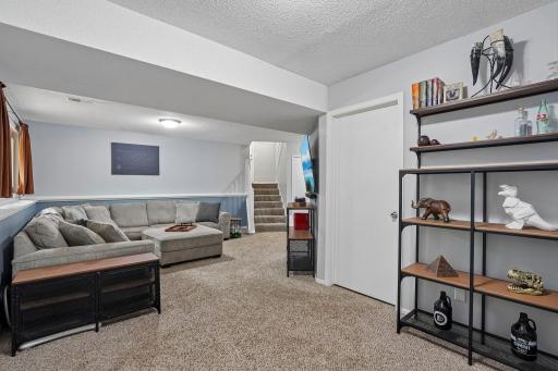 38-web-or-mls-Magnolia Ln N-S2205-038.jpg