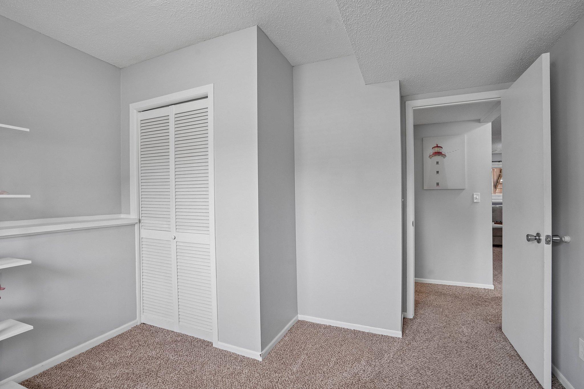 27-web-or-mls-Magnolia Ln N-S2205-027.jpg